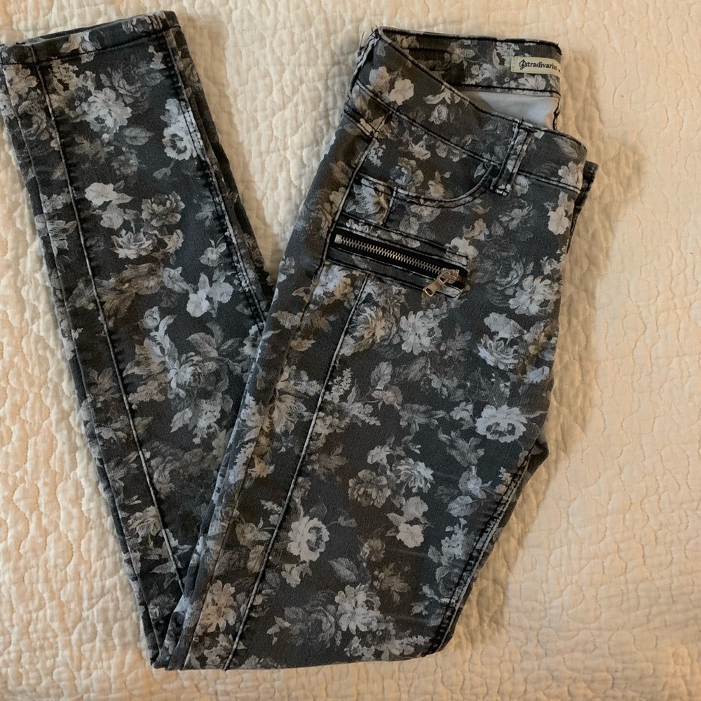 Stradivarius floral skinny jeans
